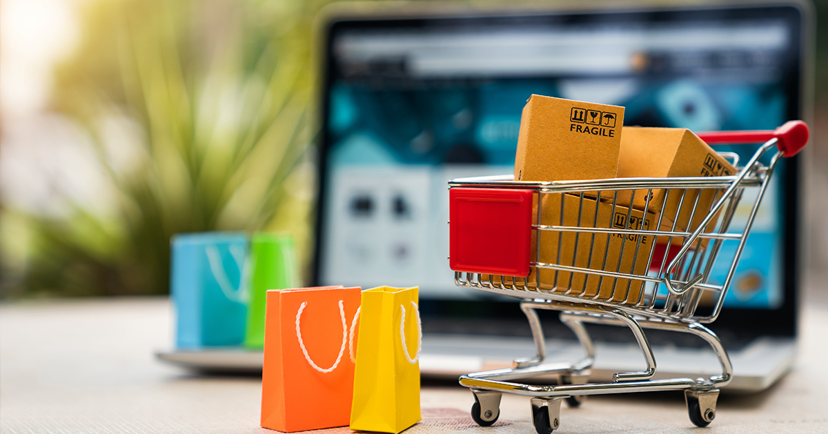 Comparatif Shopify vs WooCommerce : deux CMS e-commerce aux approches différentes pour créer une boutique en ligne performante et adaptée à vos objectifs.